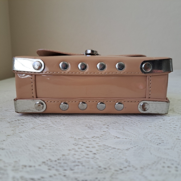 Cute Boxy Mini Bag Crossbody in Nude/Beige with Stud Accents Urban Outfitters - Picture 6 of 16